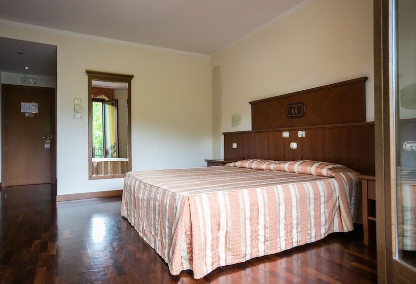 高级大房间, Le Grotte