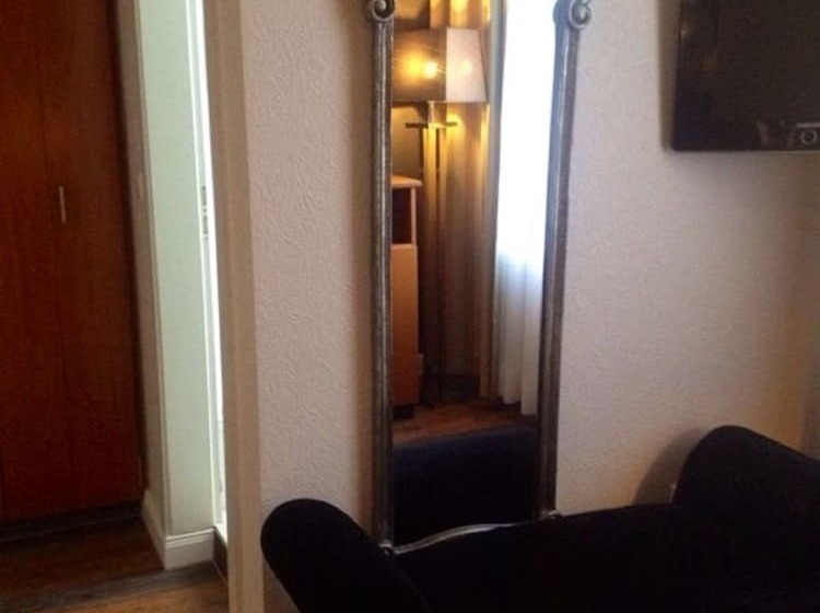 标准单人间, Lindenhof