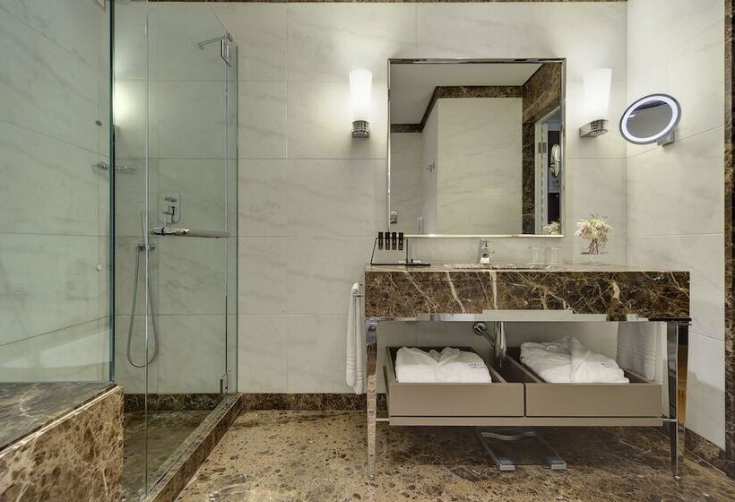 Классический Номер, Meliá Genova