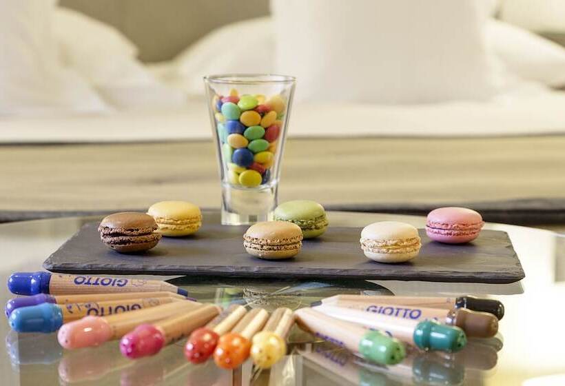 اتاق خانوادگی, Meliá Genova
