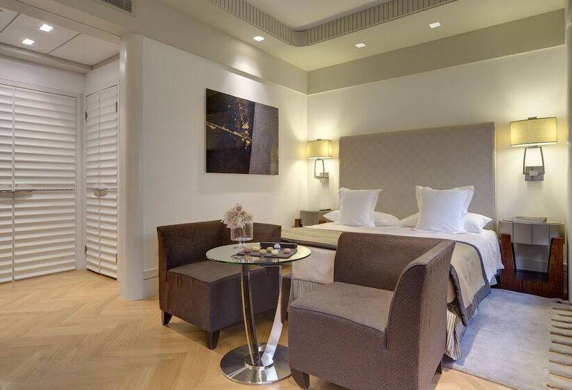 Семейный Номер, Meliá Genova