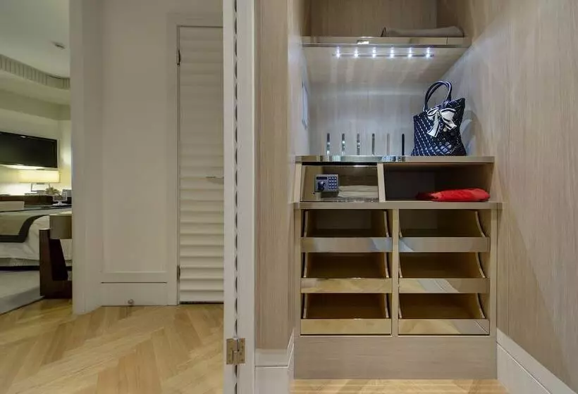 اتاق استاندارد, Meliá Genova