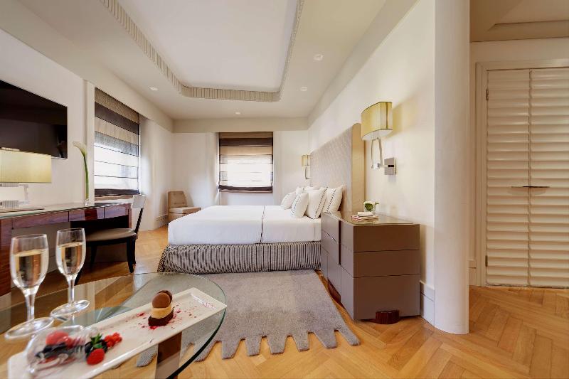 Полулюкс, Meliá Genova