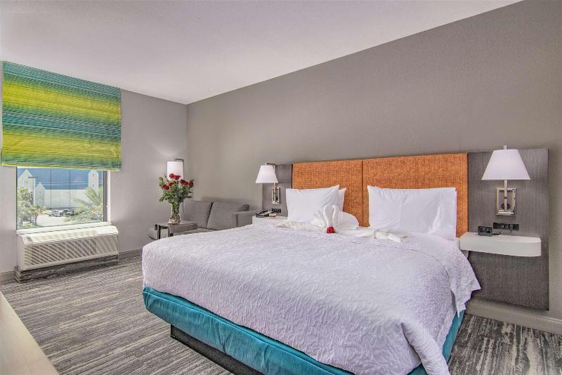 Полулюкс Одноместный с Террасой, Meliá Genova