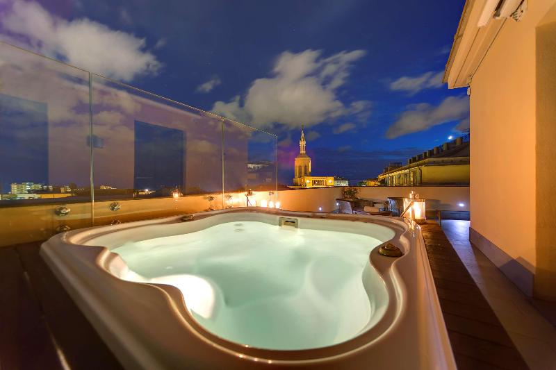 Люкс с Террасой, Meliá Genova