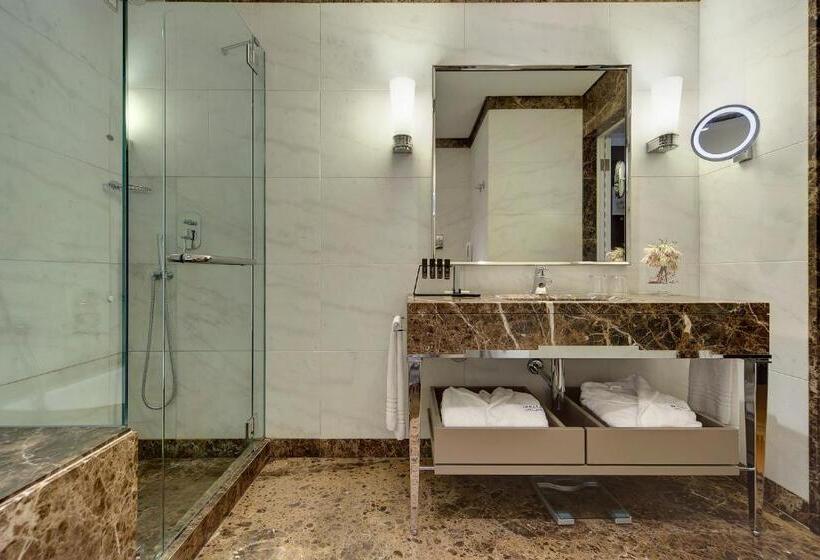 Номер Стандарт, Meliá Genova