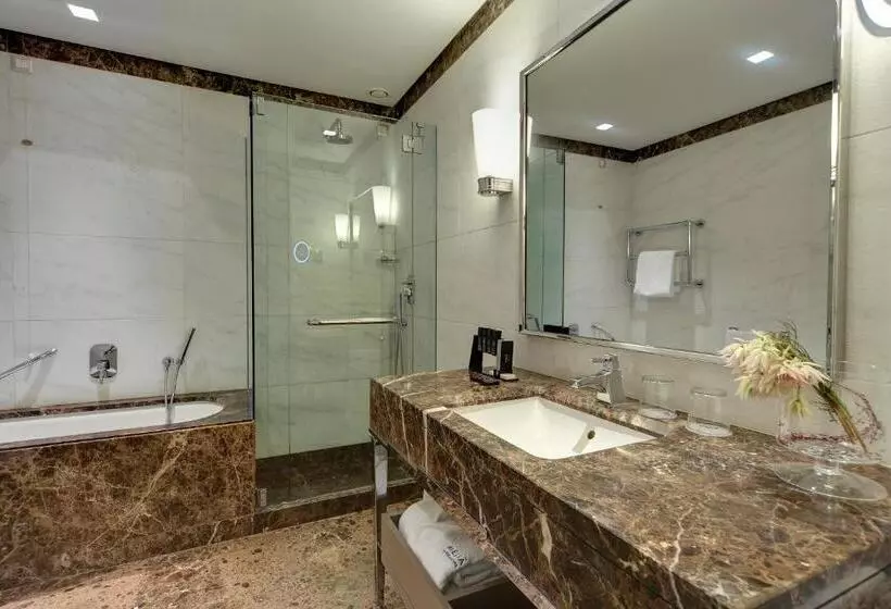 اتاق کلاسیک, Meliá Genova