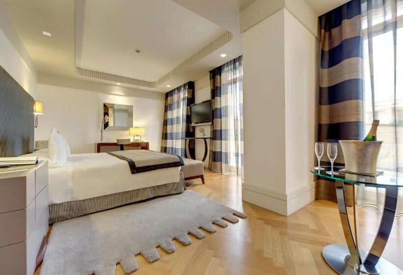 Полулюкс Одноместный с Террасой, Meliá Genova