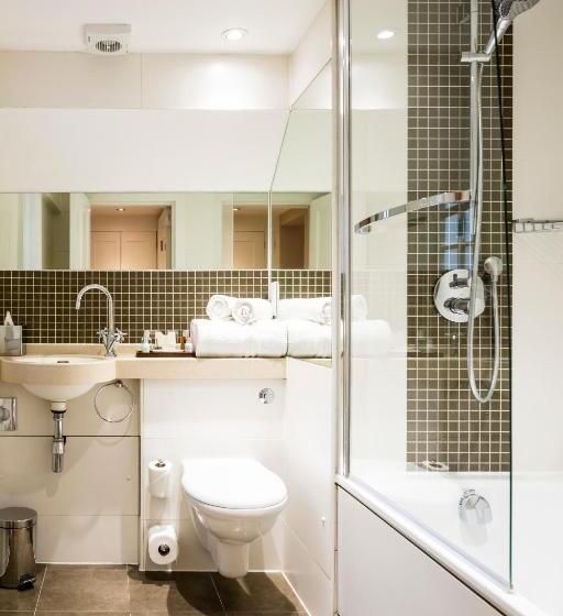 标准间, Montagu Place