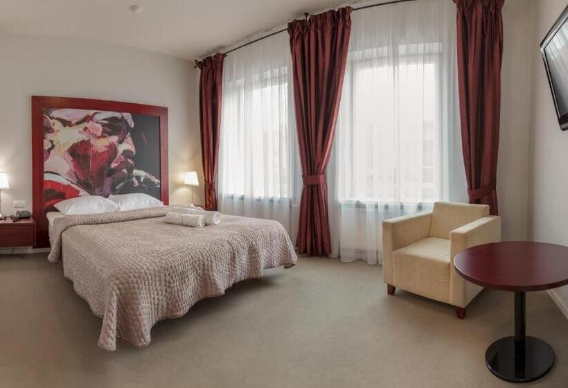 اتاق خانوادگی, Navalis, Klaipėda