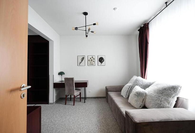 اتاق خانوادگی, Navalis, Klaipėda