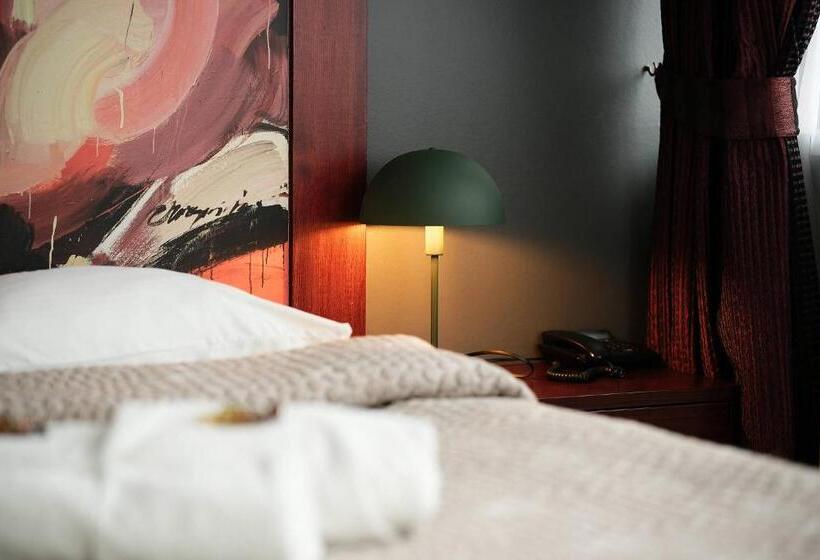 اتاق خانوادگی, Navalis, Klaipėda