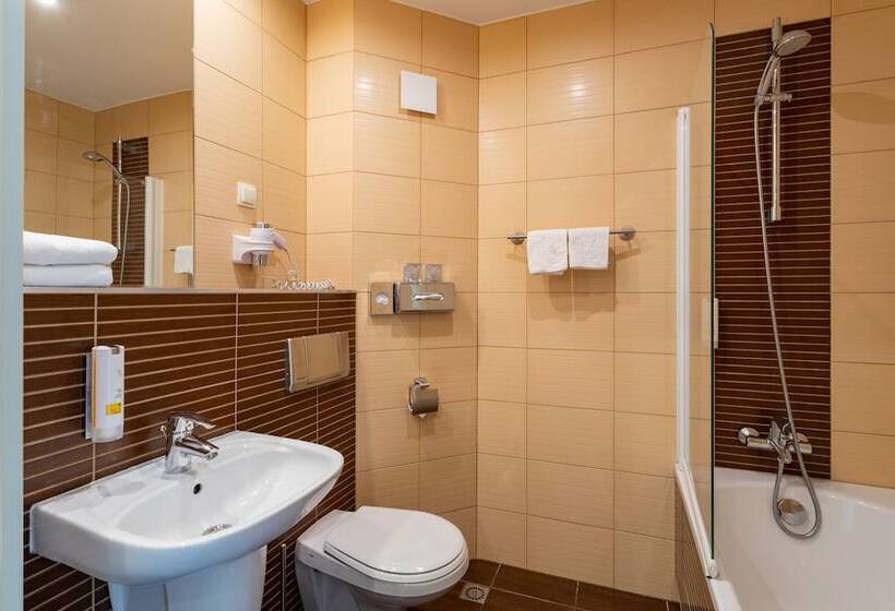 اتاق استاندارد, Qubus Hotel Zielona Góra