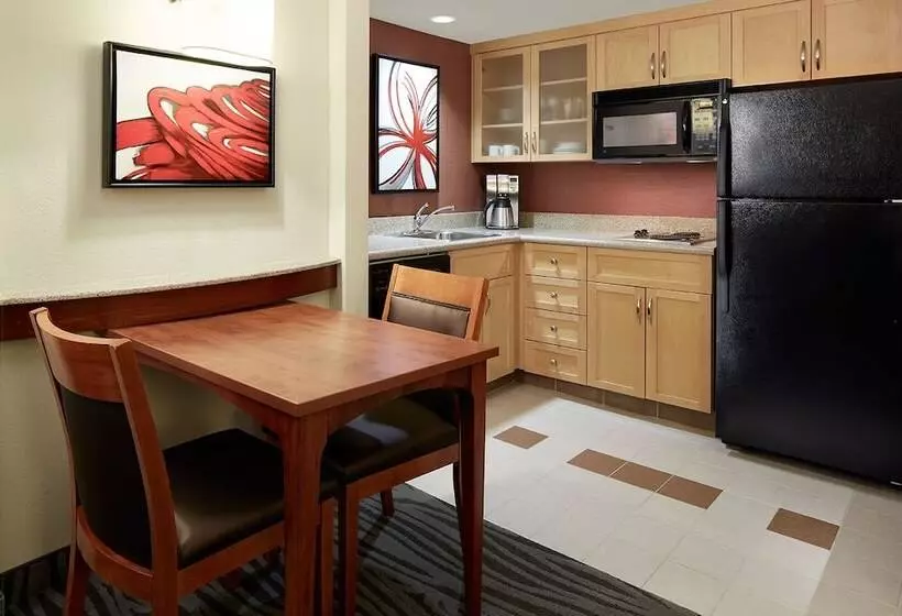 سوییت, Residence Inn By Marriott Montreal Airport