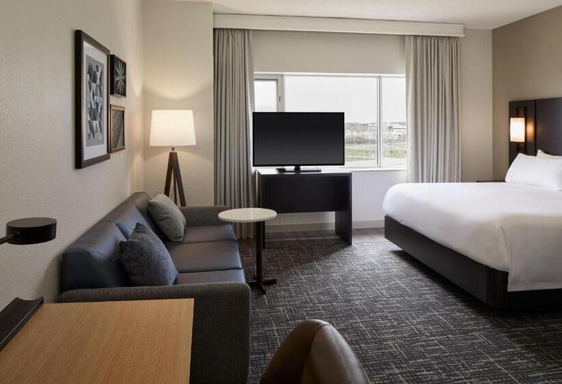 キングサイズベッドのスタンダードルーム, Residence Inn By Marriott Montreal Airport