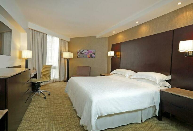 חדר דלוקס,מיטת קינג עם נוף לעיר, Sheraton Grand Panama