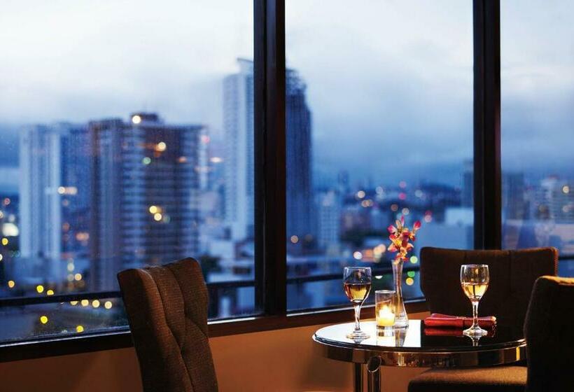 חדר קלאב עם מיטת קינג, Sheraton Grand Panama