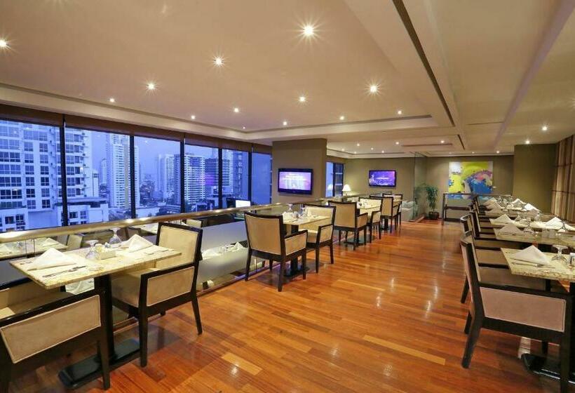 חדר קלאב עם מיטת קינג, Sheraton Grand Panama