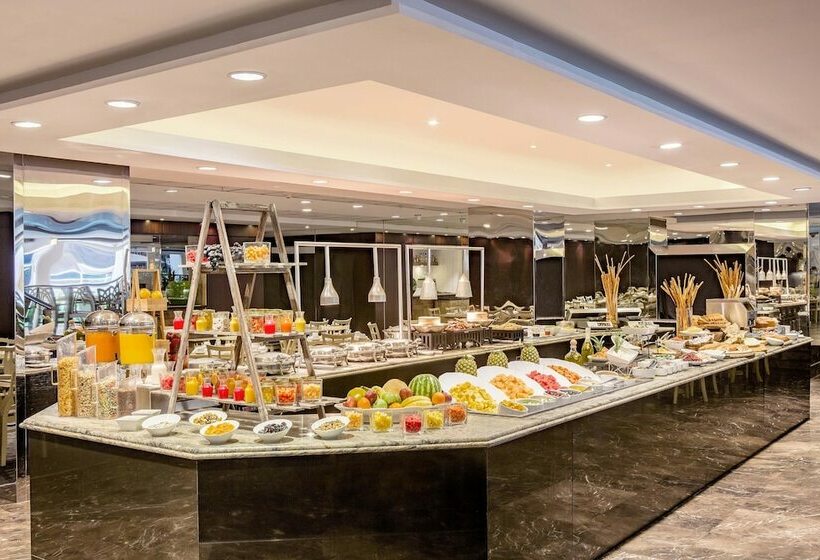 חדר קלאב, Sheraton Grand Panama