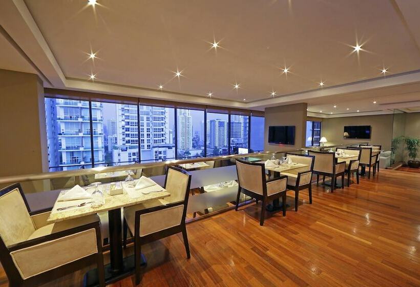 חדר קלאב, Sheraton Grand Panama