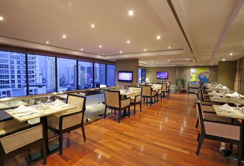 חדר קלאב עם מיטת קינג, Sheraton Grand Panama