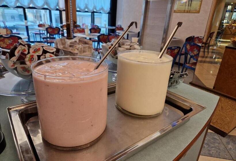 اتاق خانوادگی, Soleblu