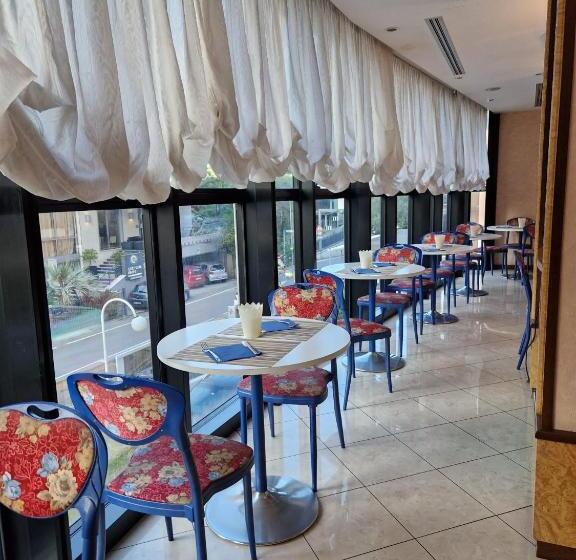 اتاق استاندارد با بالکن, Soleblu