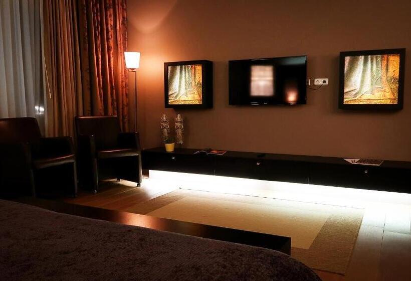 高级大房间, Van Eyck