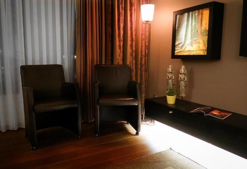 高级大房间, Van Eyck