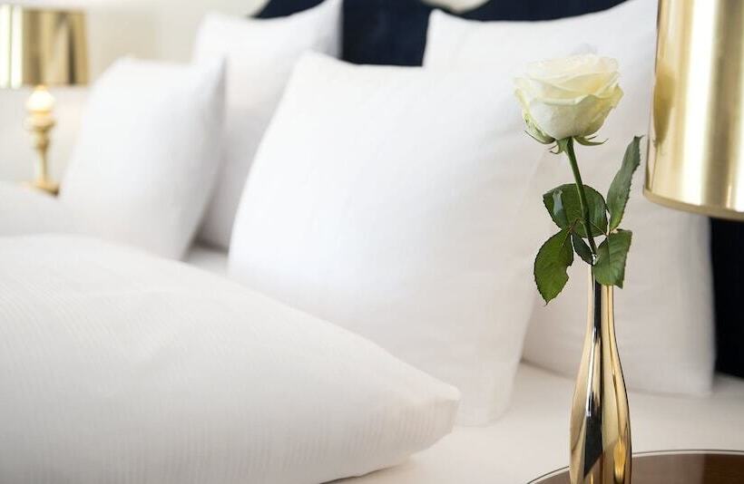 Полулюкс, Victor S Residenz Hotel Saarbrücken