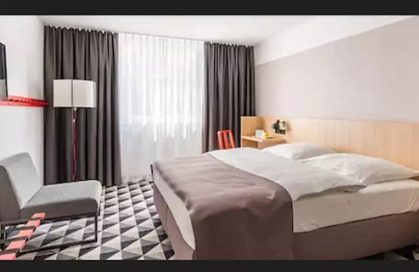 اتاق سوپریور, Hotel Vienna