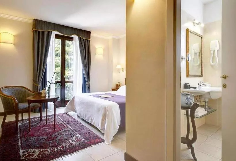 Comfort-huone, Villa Cattani Stuart Xvii Secolo
