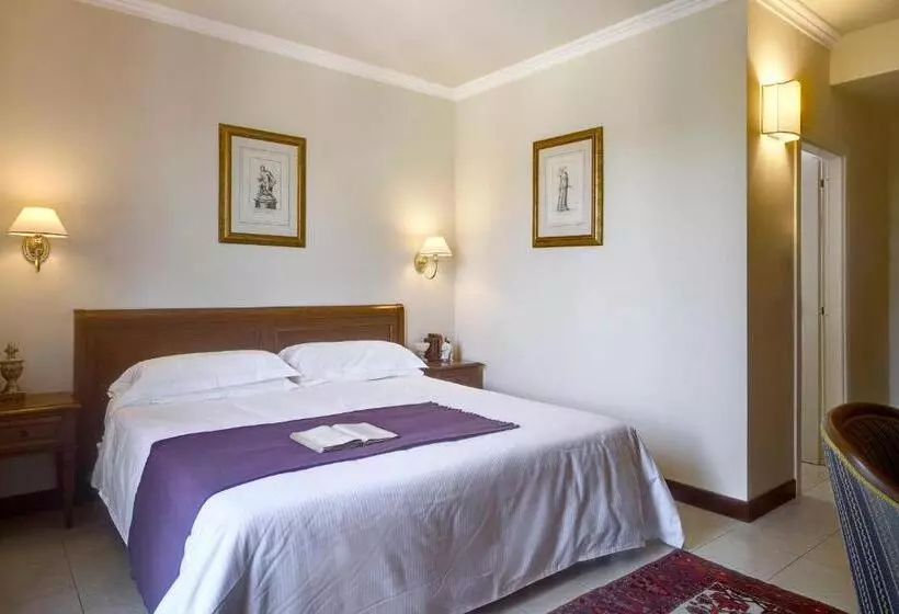 Comfort-huone, Villa Cattani Stuart Xvii Secolo