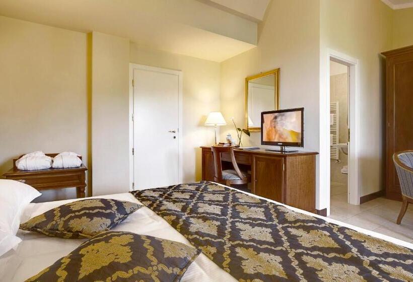 수피리어 룸, Villa Cattani Stuart Xvii Secolo