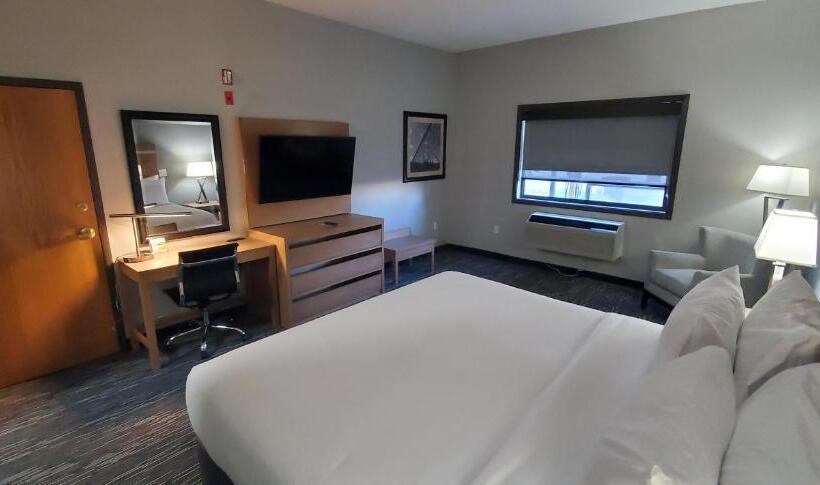 Mozgáskorlátozott Suite, Wingate By Wyndham Lethbridge