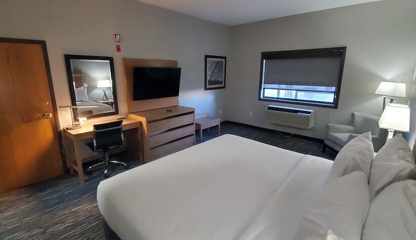 Mozgáskorlátozott Suite, Wingate By Wyndham Lethbridge