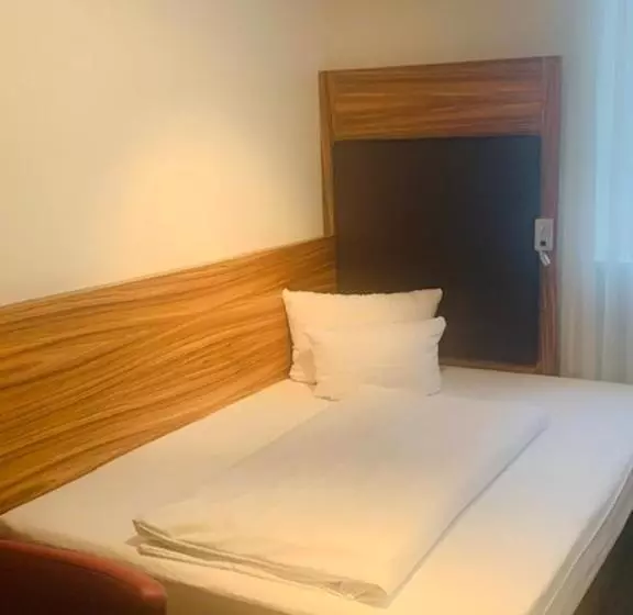 エコノミールーム, Achat Hotel Regensburg Herzog Am Dom