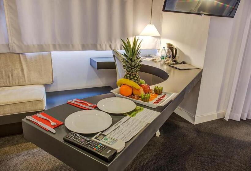 Camera Deluxe, Beyond