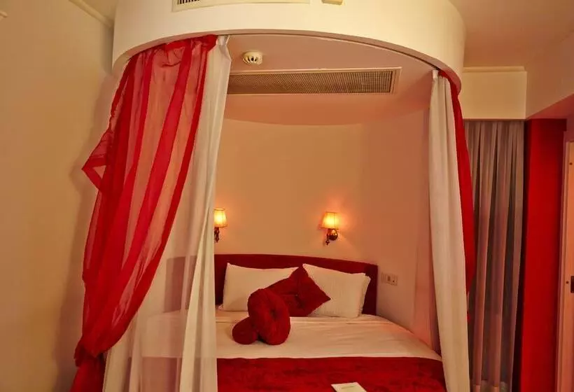 Suite, Beyond