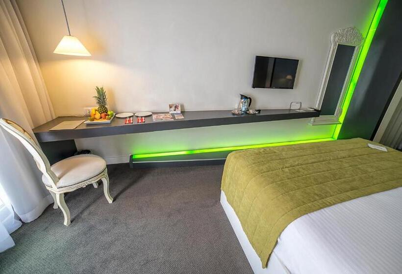 Camera Standard, Beyond