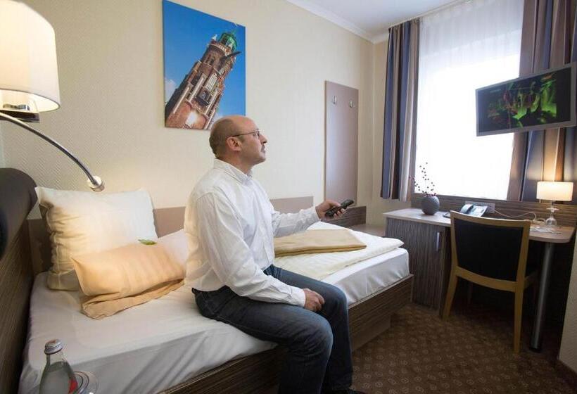 غرفة قياسية فردية, City