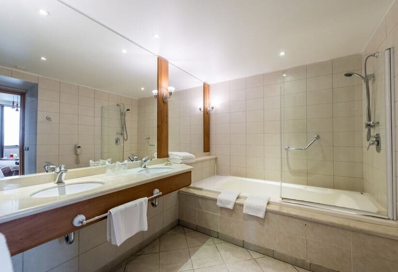 جناح, Gran Pacifico