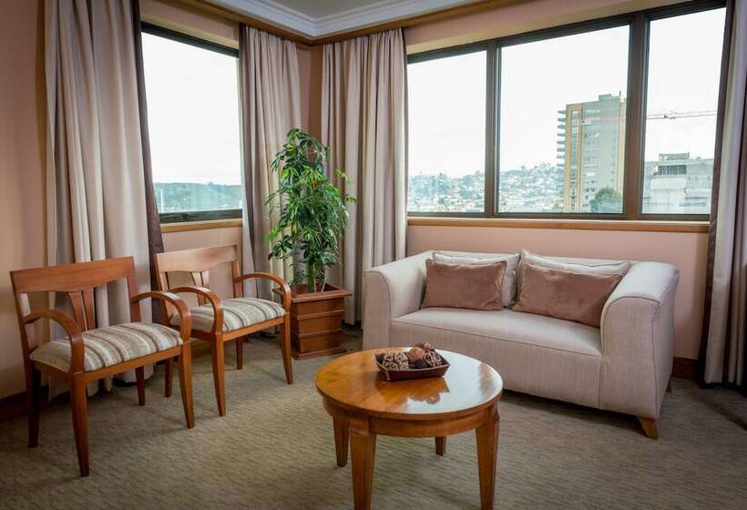 جناح, Gran Pacifico