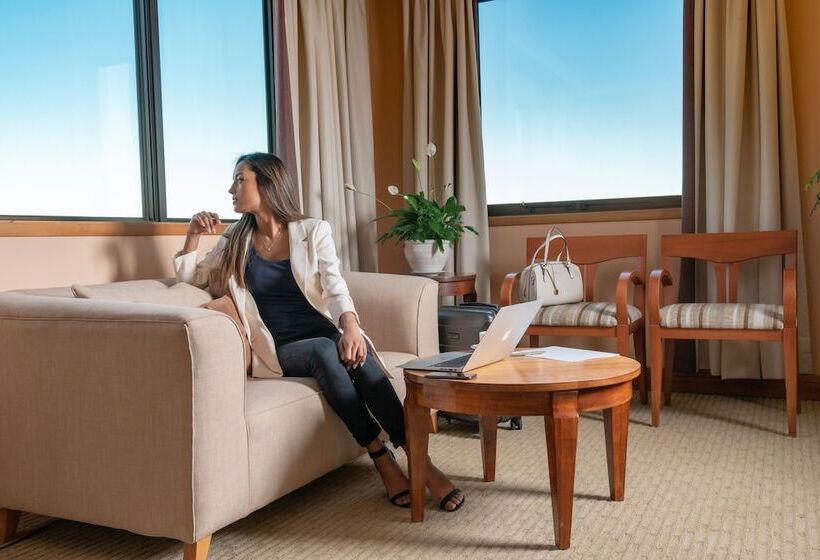 جناح, Gran Pacifico