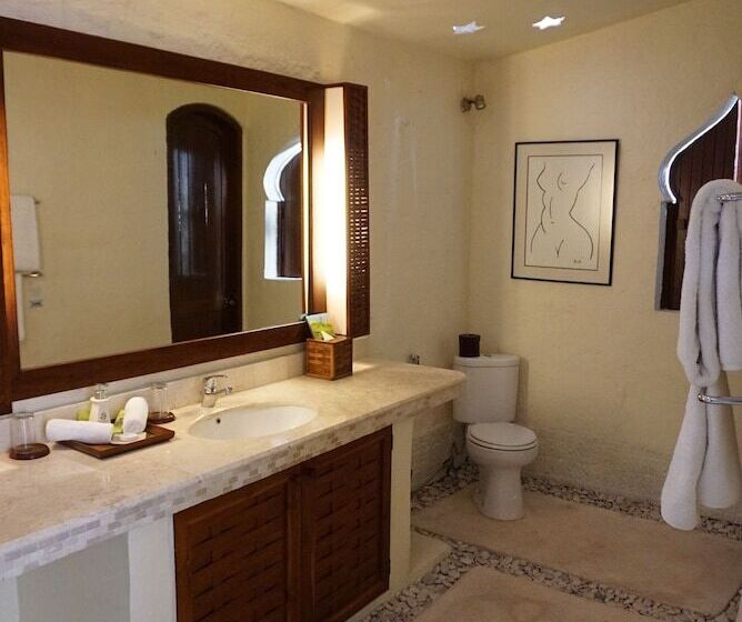 Вилла 3 Спальни с Бассейном, Impiana Private Villas Seminyak