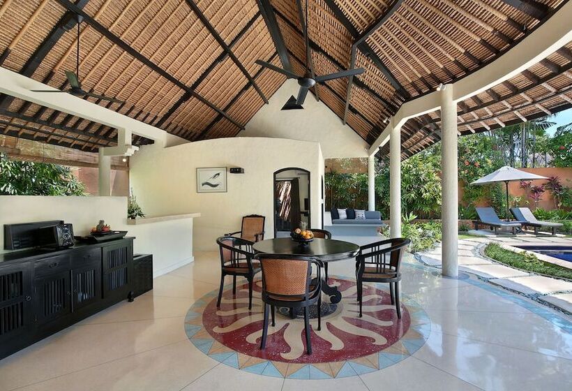 فيلا 3 غرف نوم مزودة بحمام سباحة, Impiana Private Villas Seminyak