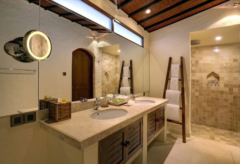 فيلا ديلوكس غرفة نوم, Impiana Private Villas Seminyak