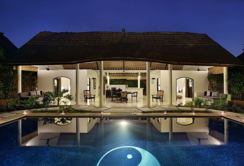 فيلا 3 غرف نوم مزودة بحمام سباحة, Impiana Private Villas Seminyak