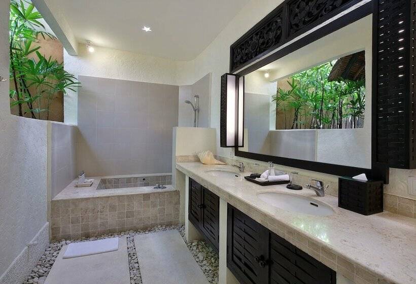 Вилла 3 Спальни с Бассейном, Impiana Private Villas Seminyak