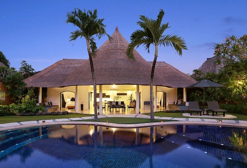 فيلا 3 غرف نوم مزودة بحمام سباحة, Impiana Private Villas Seminyak
